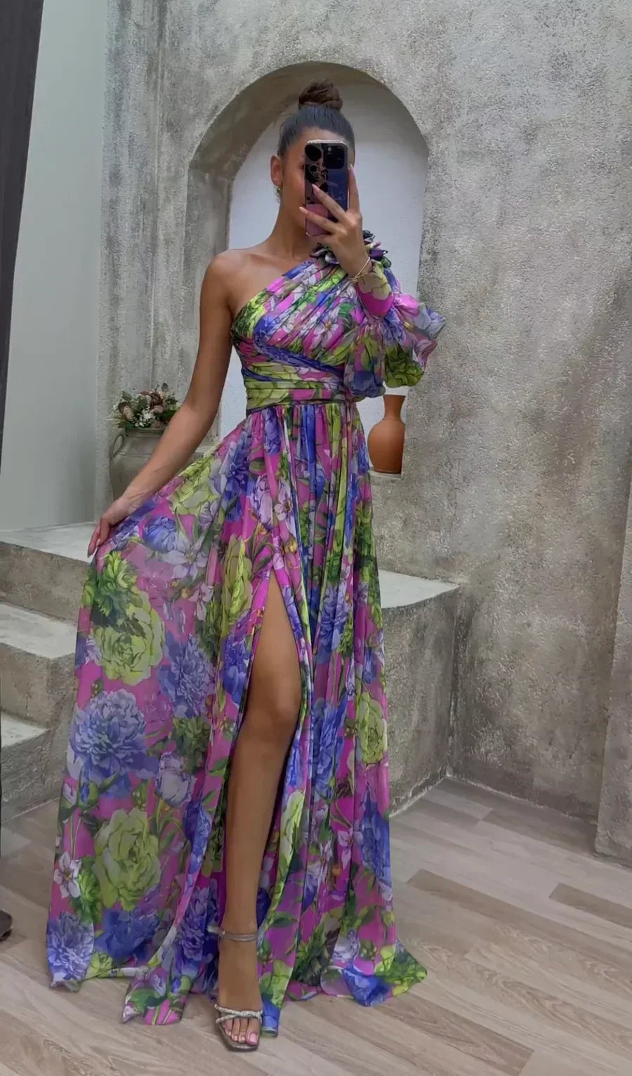 Mckenzie | Stunning Flowing Gown