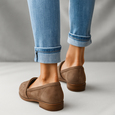 SELENA / SLEEK TOE LOAFERS