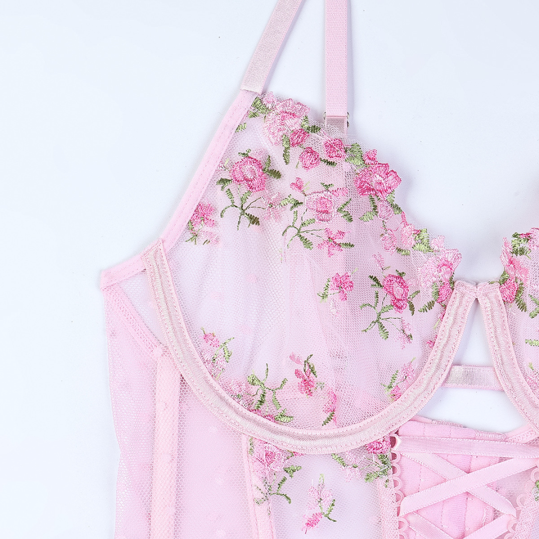 Rosalie – Floral Embroidered Lingerie Set