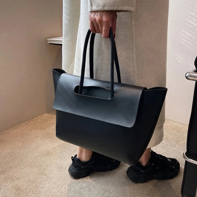 TOVA | MINIMALIST SHOULDER BAG