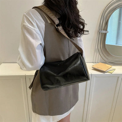 TRINE | VINTAGE LEATHER CROSSBODY BAG